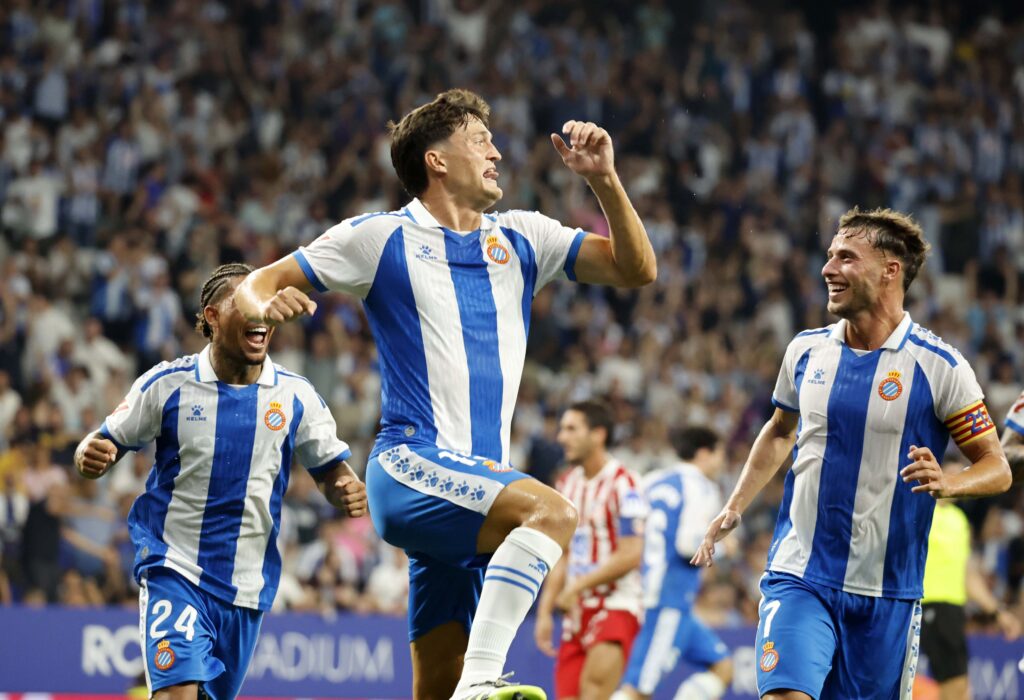 jogadores del ESPANYOL CELEBRANDO